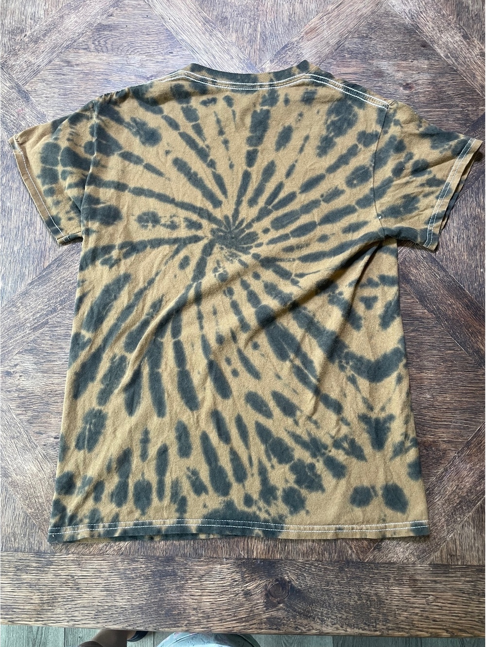 Nirvana tie bye brown and black graphic tee shirt women’s XS - Picture 2 of 6